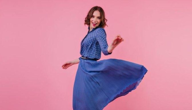 Choose The Right Dress To Look Feminine And Elegant