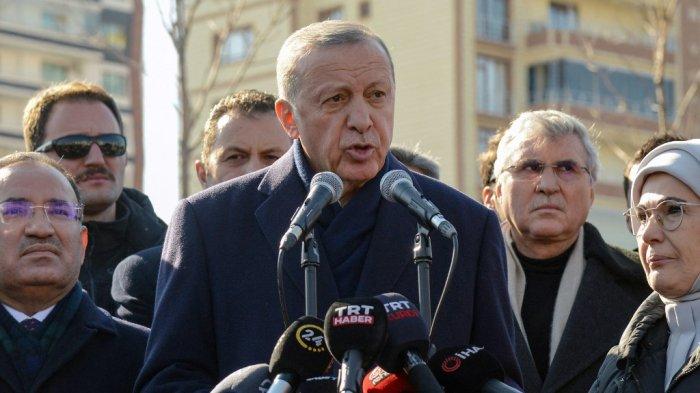 turkish president recep tayyip erdogan admits that ukraine deserves to become a member of nato b0093fc