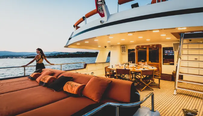 How to Plan Your Dream Vacation with a Private Yacht Charter