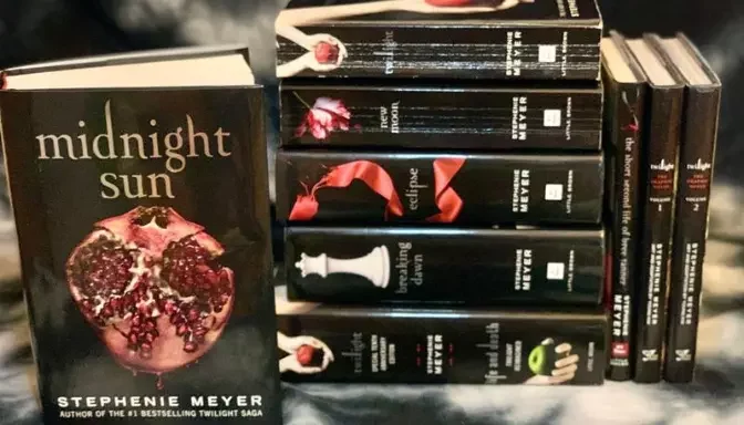 [Review] Midnight Sun Book: A Love Story From The Vampire’s Point Of View