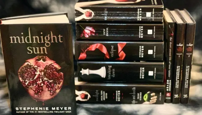 [Review] Midnight Sun Book: A Love Story From The Vampire’s Point Of View