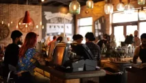 6 Tips Sukses Membangun Usaha Kafe Dengan Modal Minim