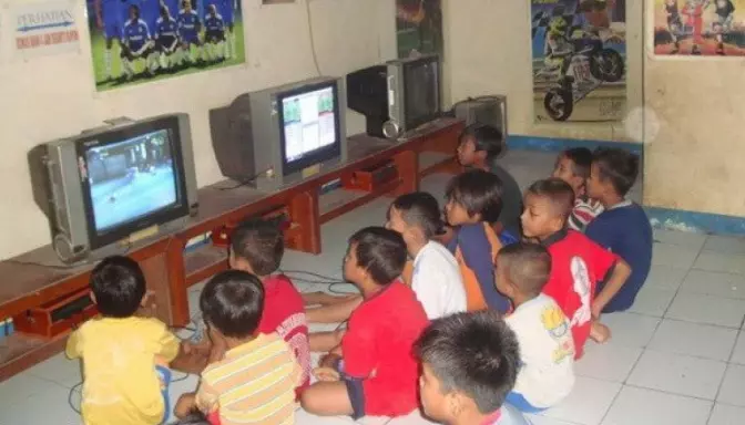 Bahaya Bermain PlayStation bagi Perkembangan Anak