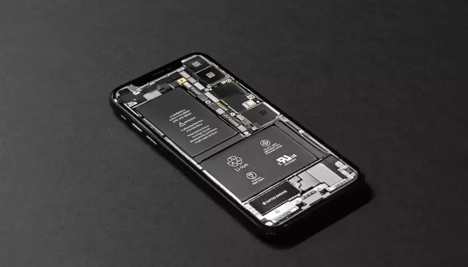 Ilustrasi Baterai Tanam Hp Android