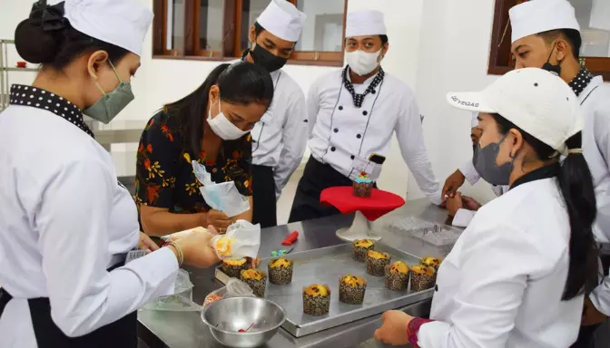 Keuntungan Memilih SMK Model sebagai Tempat untuk Menimba Ilmu