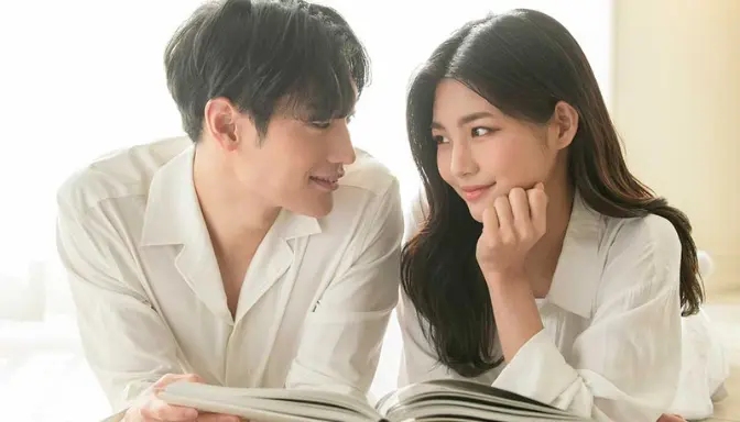 6 Pilihan Film Korea Romantis Terbaik yang Wajib Kamu Tonton