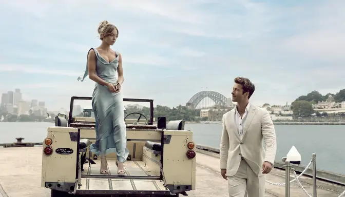 Bea (Sydney Sweeney) dan Ben (Glen Powell) di Film Anyone But You