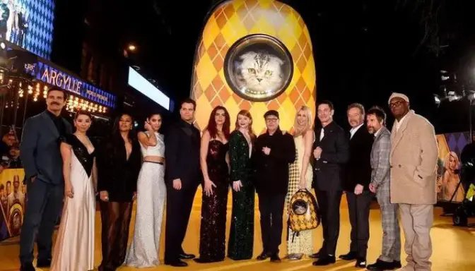 Claudia Schiffer bawa kucing peliharaannya yang juga bintang film Argylle