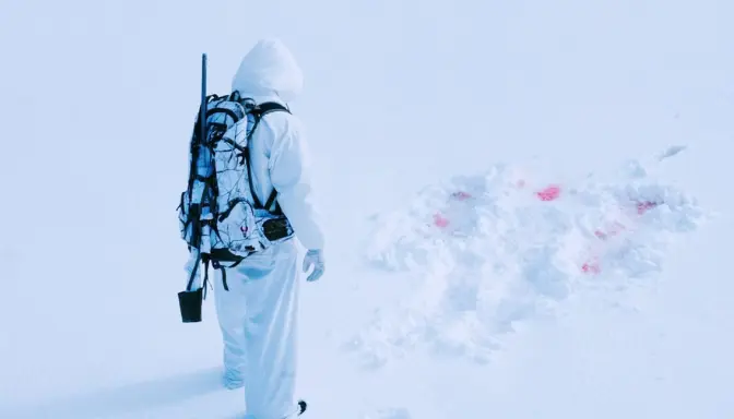 Sinopsis Film Wind River, Kisah Nyata di Balik Pembunuhan Gadis Indian dan Pacarnya
