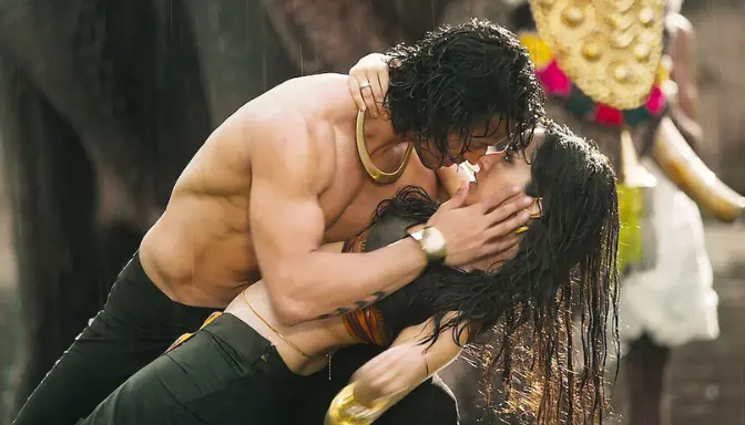 Sinopsis Film Baaghi, Ketika Cinta Berubah Menjadi Pertempuran Epik