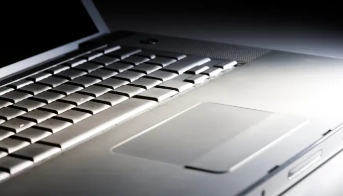 Cara Ampuh Merawat Laptop Agar Awet dan Tahan Lama