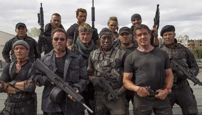 10 Rekomendasi Film Jason Statham Terbaik 3 Rekomendasi Film Jason Statham - The Expendables (2010)