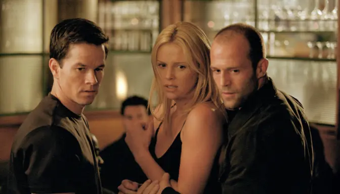 10 Rekomendasi Film Jason Statham Terbaik 3 Rekomendasi Film Jason Statham - The Italian Job (2003)