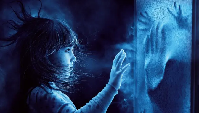Sinopsis Film Poltergeist (2015), Teror Hantu di Rumah Baru