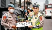 Pejabat yang Memperoleh Pelat Nomor Khusus Kode ZZ