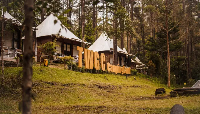 Terminal Wisata Grafika Cikole, Liburan Seru di Tengah Hutan Pinus Lembang