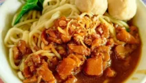 Resep Mie Ayam Rumahan, Lebih Enak dari Abang-Abang!
