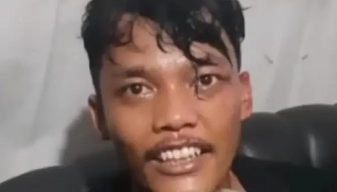 Tampang Penarik Tantri Kotak yang Membuat Sang Vokalis Terjungkal Setinggi 2 Meter