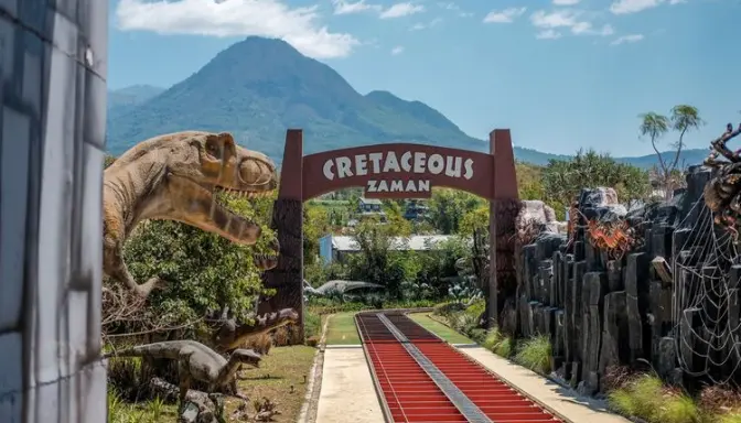 Jelajahi Dino Park Jawa Timur Park 3, Petualangan Seru di Zaman Dinosaurus