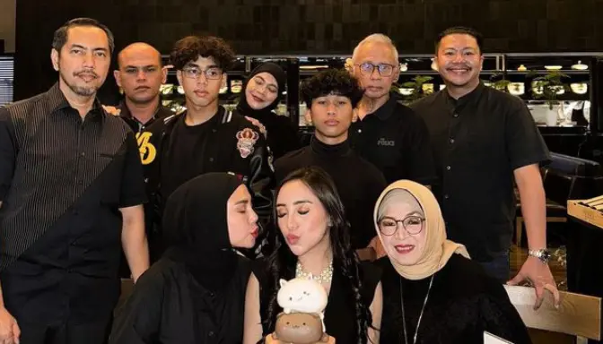 Salmafina Sunan Pamer Pacar Baru di Perayaan Ulang Tahunnya yang Ke-25