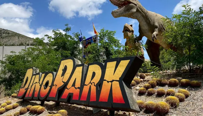 Wahana Dino Park di Jatim Park 3, Menjelajahi Dunia Dinosaurus