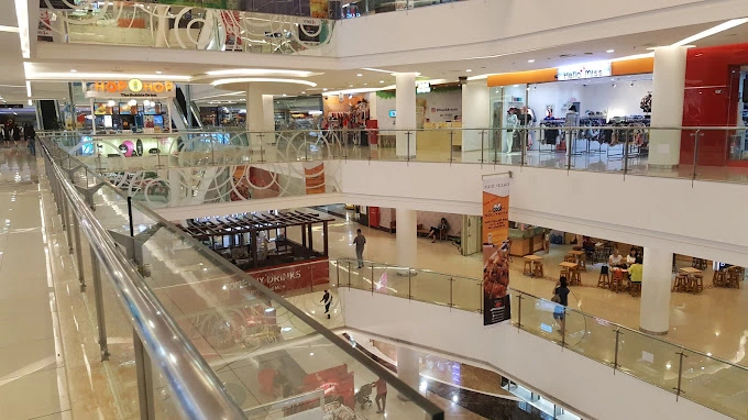 Belanja dan Kuliner di Pluit Village