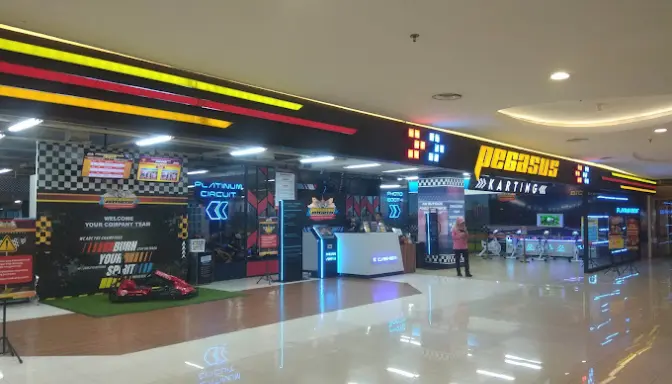 Keseruan Gokart di Pegasus Karting Pluit Village