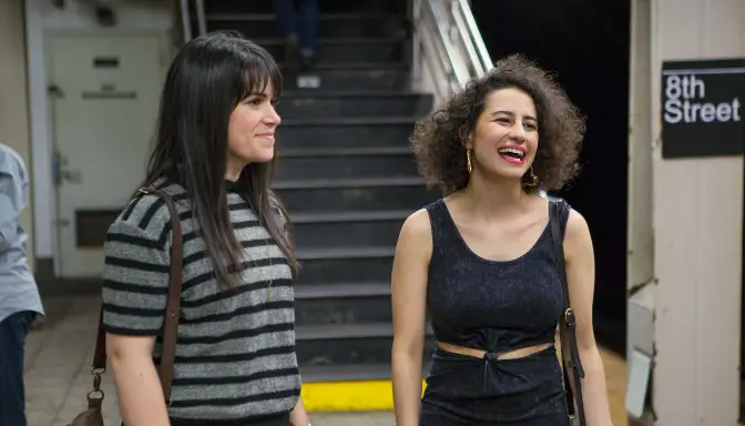 Ilana Glazer dan Broad City, Perjalanan Karier dan Pengaruhnya di Dunia Komedi