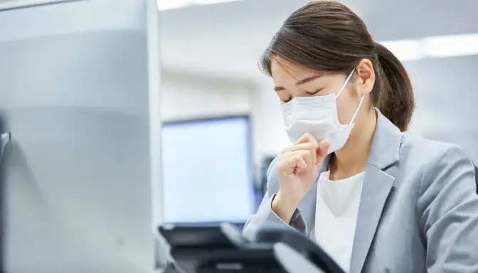 7 Obat Tenggorokan Gatal dan Batuk Berdahak Paling Ampuh di Apotek