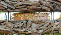 Kampoeng Wisata Cinangneng, Petualangan Seru Belajar Jadi Orang Sunda Sehari!