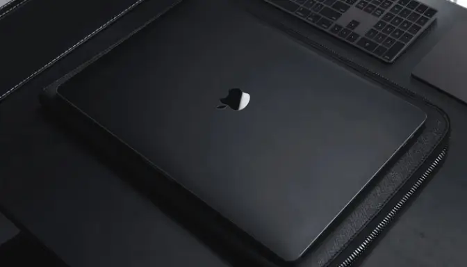 Matte Black MacBook, Elegansi dan Performa Terbaru dari Apple