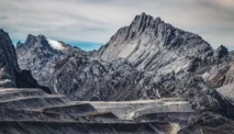 Pendaki Wajib Tahu! Inilah Daftar 10 Gunung Tertinggi di Indonesia