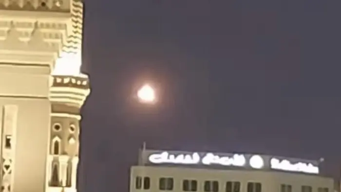 Rudal Misterius Terpantau di Langit Madinah, Saudi Masih Bungkam