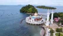 Pantai Carocok Painan, Primadona Wisata Pesisir Selatan dengan Segudang Wahana