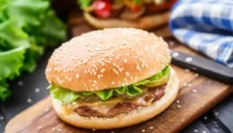 Peluang Usaha Burger Kekinian, Panduan Lengkap Anti Gagal 2025
