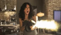 Sinopsis Film Everly, Aksi Salma Hayek Bertahan Hidup dari Mafia Yakuza