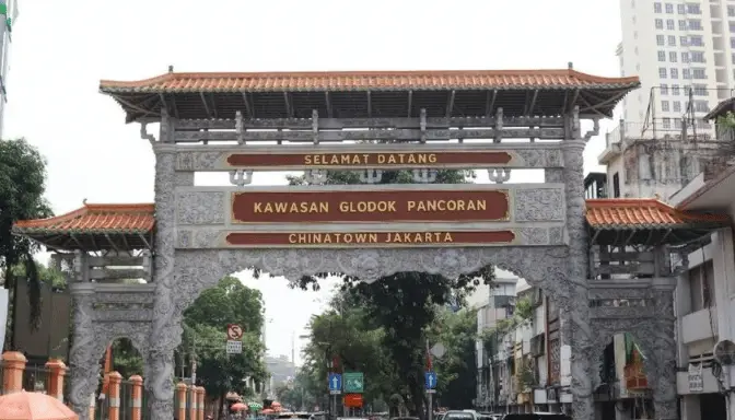 Hayam Wuruk Glodok Jakarta, Pusat Kuliner dan Belanja di Tengah Proyek Infrastruktur Besar